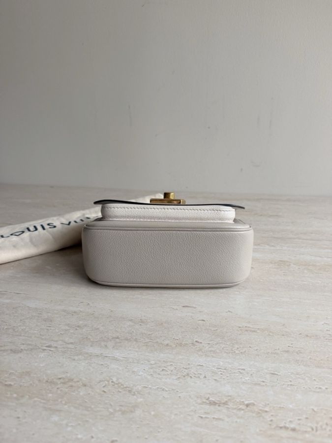 Louis Vuitton路易威登Lockme Tender灰色單肩包+芯片款 底長19cm-5