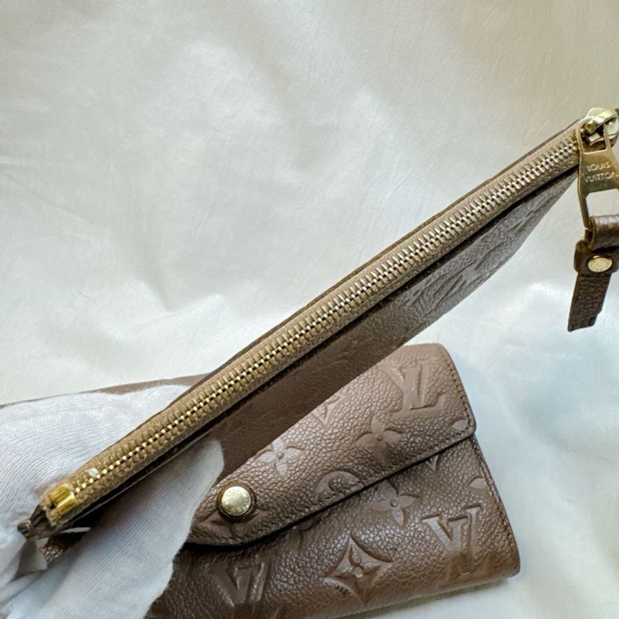 Louis Vuitton Sarah摩卡壓紋長夾 LV皮夾 LV長夾 LV錢包-22