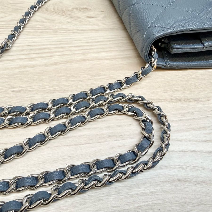 CHANEL🩵灰藍色23K菱格紋季節釦鏈包AP3600-18