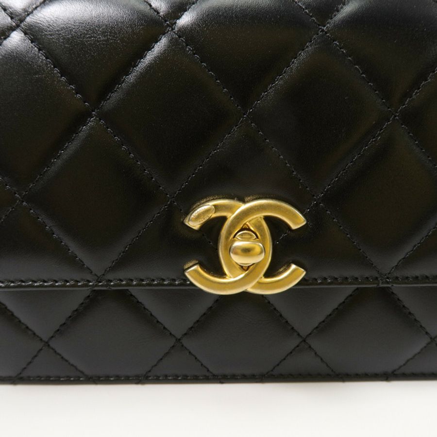 CHANEL 牛皮皮革Mini Flap鏈帶肩背袋-7