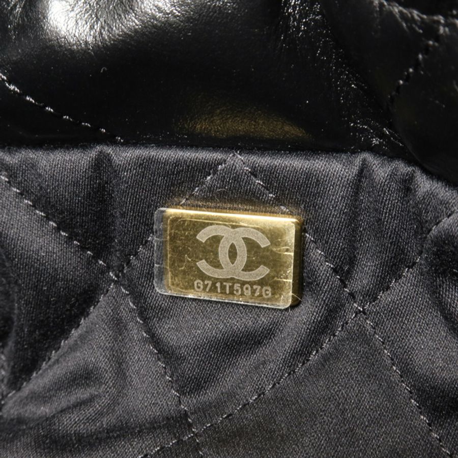 CHANEL 牛皮皮革Chanel 22 Mini鏈帶肩背袋-6
