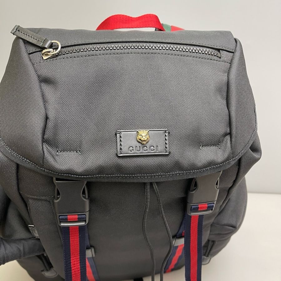 Gucci古馳 98新黑色尼龍虎頭雙肩包 ,尺寸33×43×15 售價3699。-6