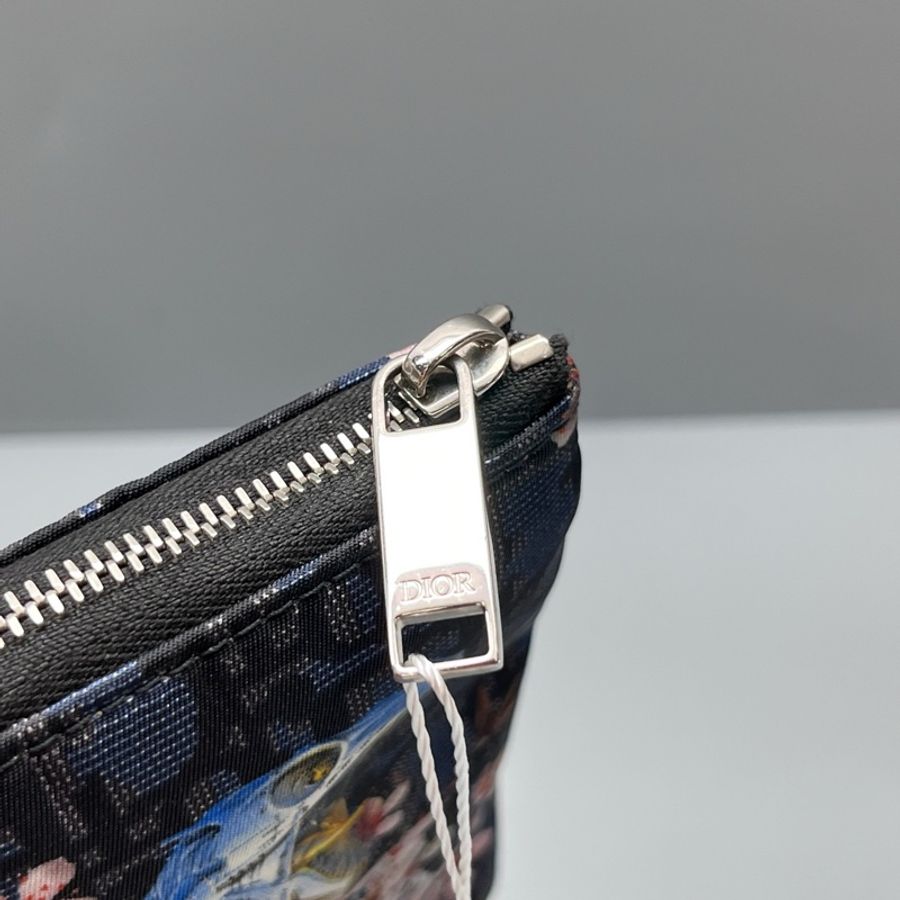 Dior 97新 空山基聯名手拿包 尺寸25*17-5