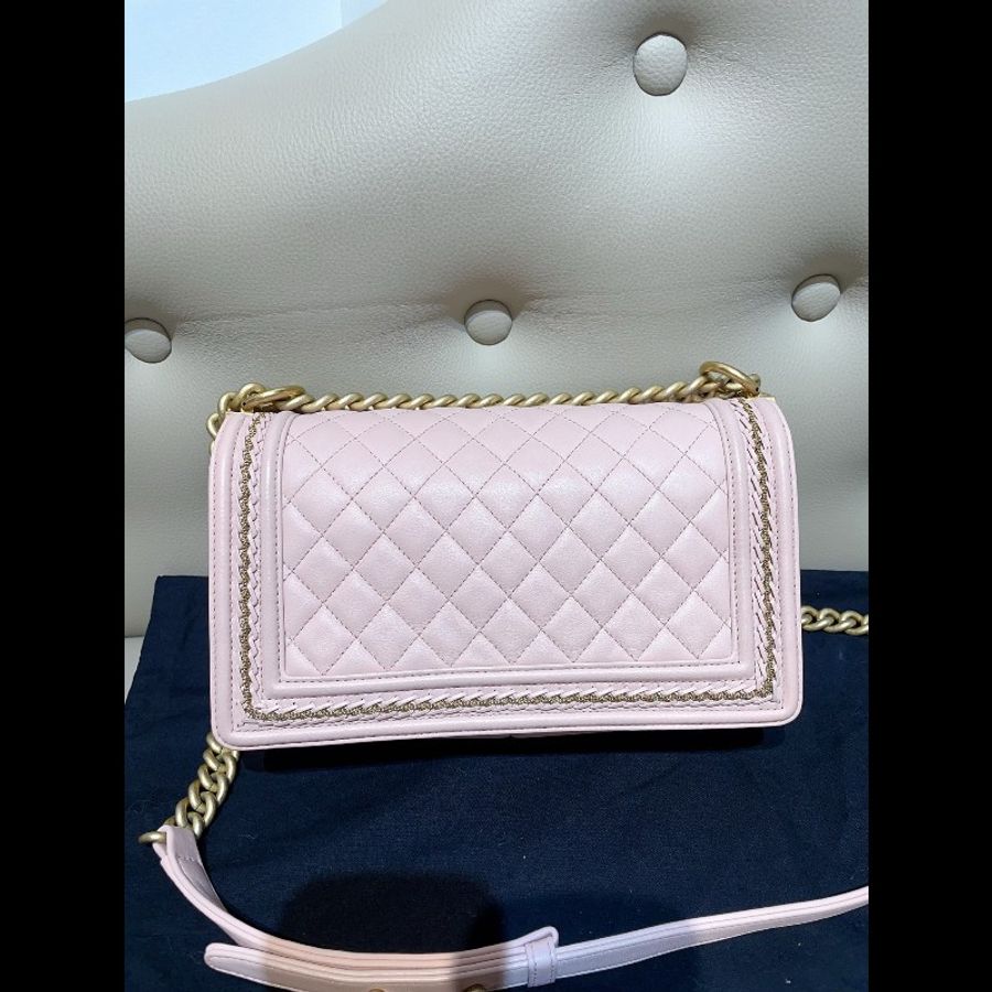 CHANEL Leboy 粉色宮廷款 中號-1