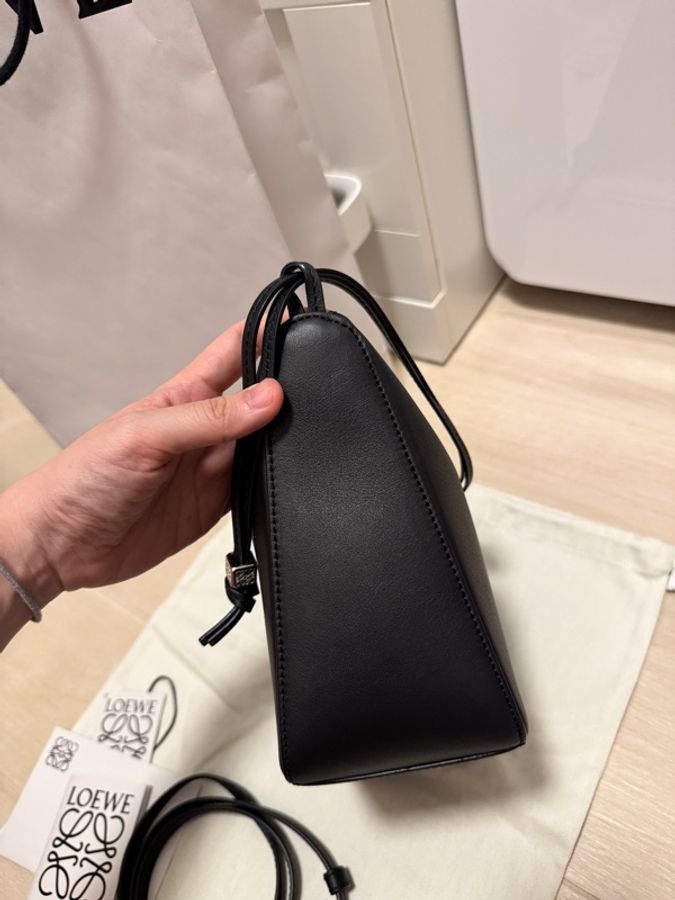 LOEWE Mini Hammock Hobo black 迷你 小牛皮 肩背包 腋下包 吊床包 黑色-5