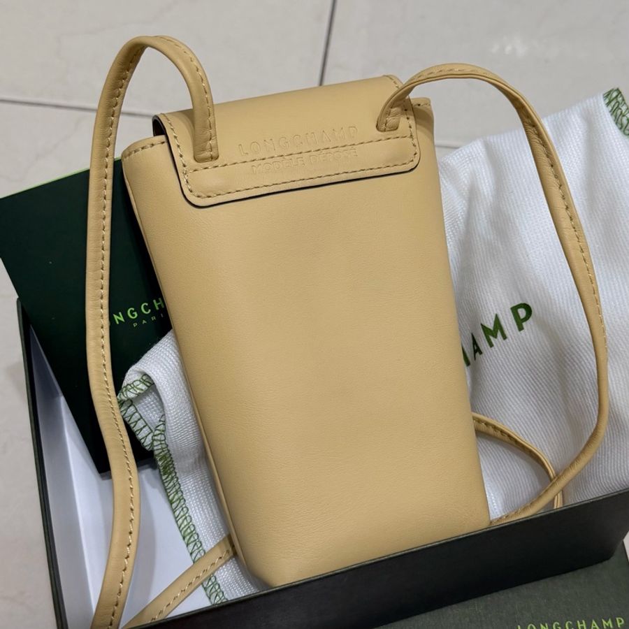 全配Longcamp LE PLIAGE XTRA系列牛皮翻蓋手機斜背包(小麥黃 小雞黃色)-5