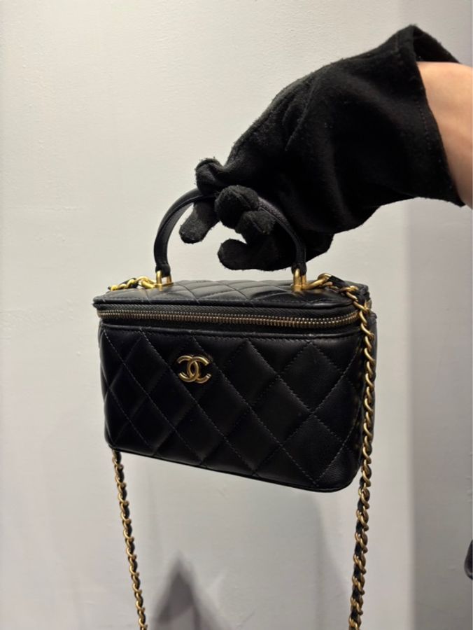 Chanel 羊皮鏈條手柄化妝包|Classic Trend CT精品|台北東區實體-1