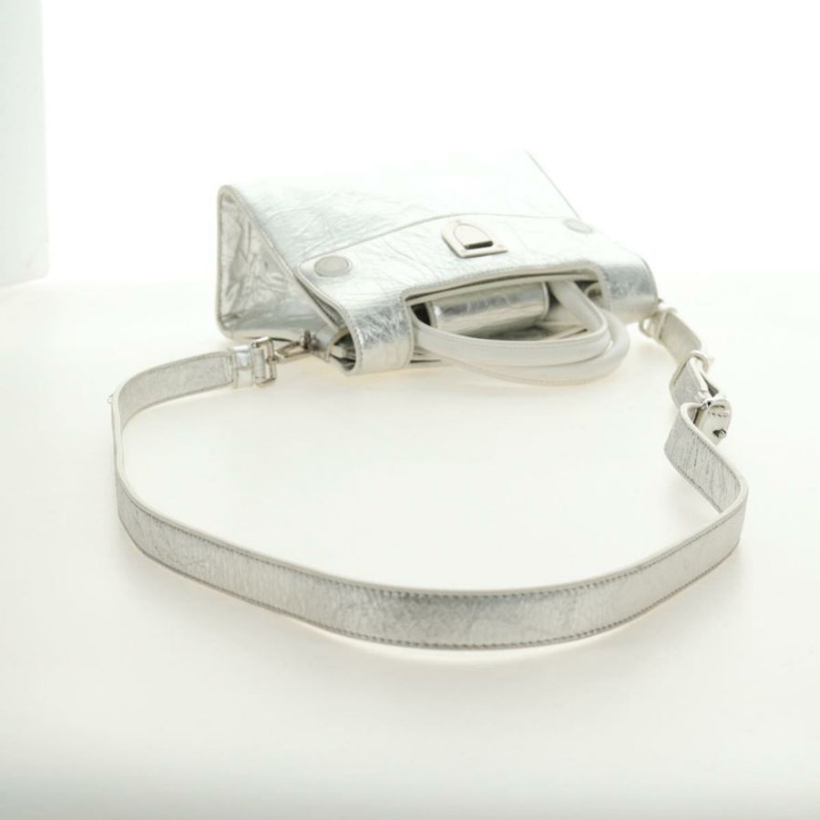 【日本直送】Christian Dior 皮革肩背包 銀色 正品 184980V-7