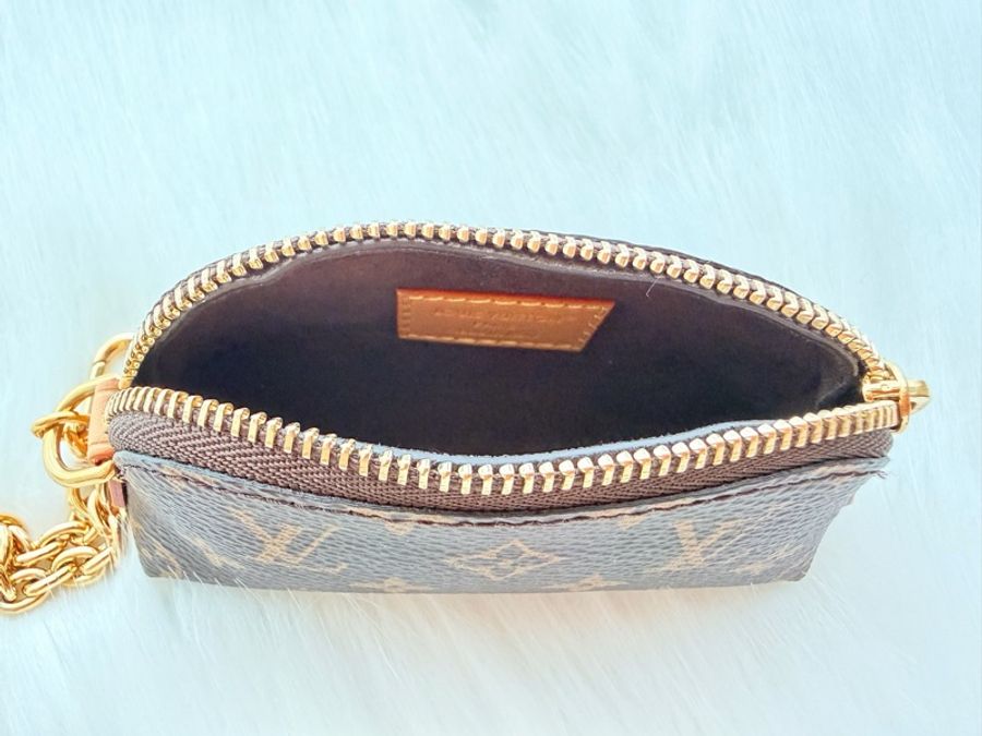 9.9新 LOUIS VUITTON 唇膏彩妝收納包 熱門缺貨款-3