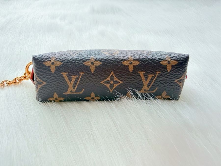 9.9新 LOUIS VUITTON 唇膏彩妝收納包 熱門缺貨款-5