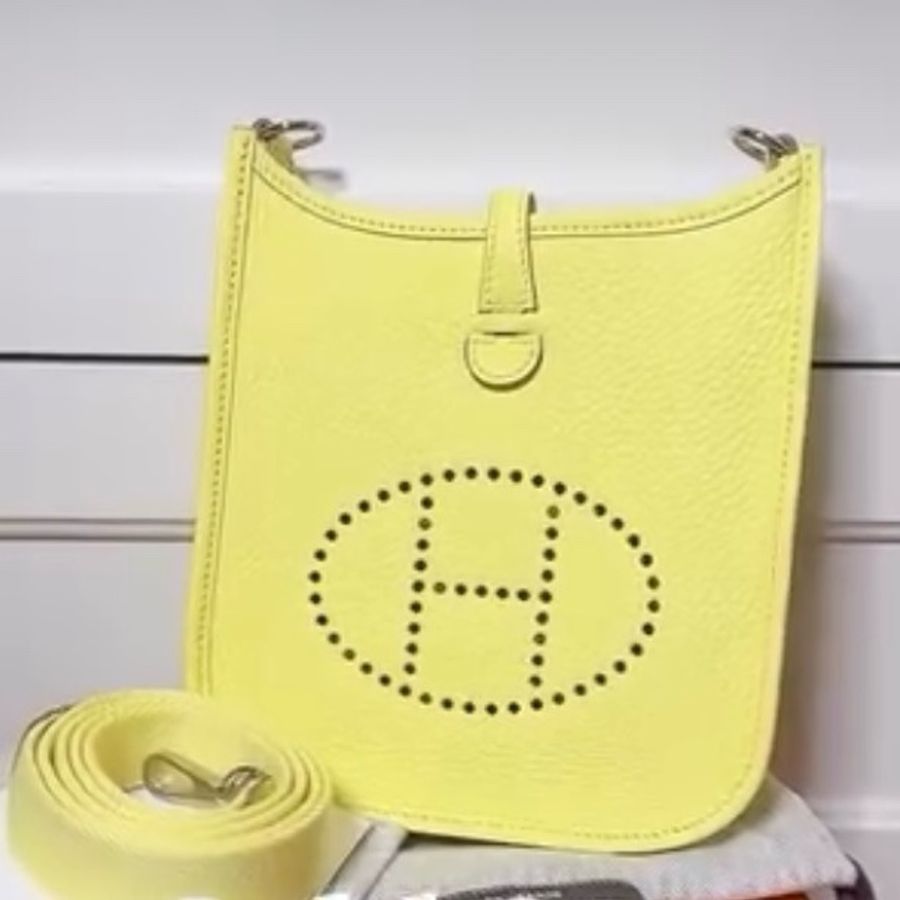 HERMES Mini Evelyne 16/檸檬🍋黃銀扣 (愛馬仕迷你伊芙琳~斜挎包)⚡️快閃活動⚡️購買指定商品,可於本人賣場內獲得LV錢包其中一款當作贈品🎁「先到先得」-10