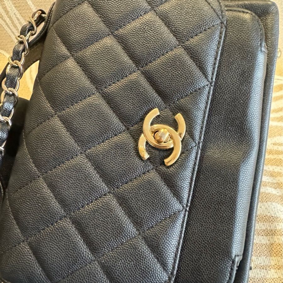 Chanel 香奈兒 郵差包 荔枝牛皮黑金,手提斜挎包 鏈條包中號-7