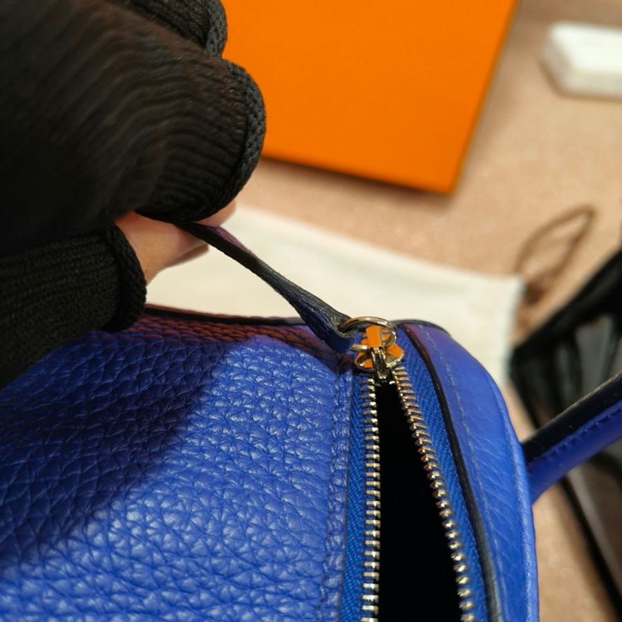 Hermes/愛馬仕 lindy 皇家藍 TC皮 銀扣 99新 底長26.5-5