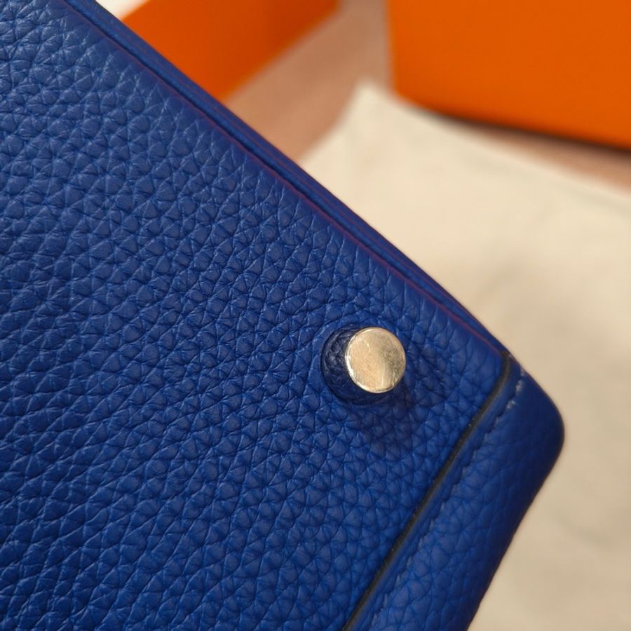 Hermes/愛馬仕 lindy 皇家藍 TC皮 銀扣 99新 底長26.5-6