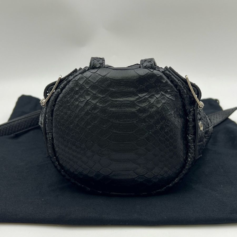 聖羅蘭/Saint laurent 黑色蛇皮紋 拉鍊機車水桶包 抽繩設計 黑銀 手提單肩斜挎包-2
