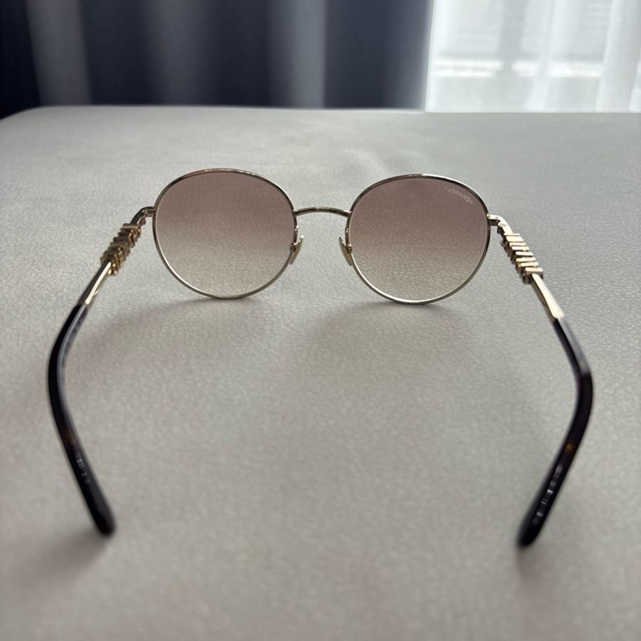Chanel 香奈兒新款復古造型太陽眼鏡墨鏡4282 淡金字母配米色漸層鏡片-4