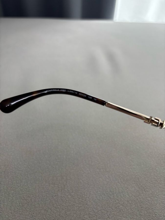 Chanel 香奈兒新款復古造型太陽眼鏡墨鏡4282 淡金字母配米色漸層鏡片-7