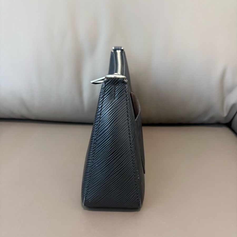 芯片款 路易威登/Louis Vuitton Marelle黑色水波紋腋下包-3