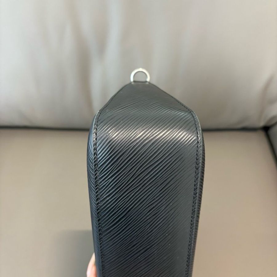 芯片款 路易威登/Louis Vuitton Marelle黑色水波紋腋下包-8