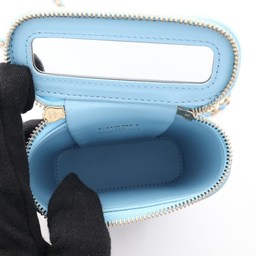 藍色 菱格紋牛皮 Small Vertical Coco Beauty Vanity Case 鍊帶 肩背包【CHANEL 香奈兒】 AP2195-2
