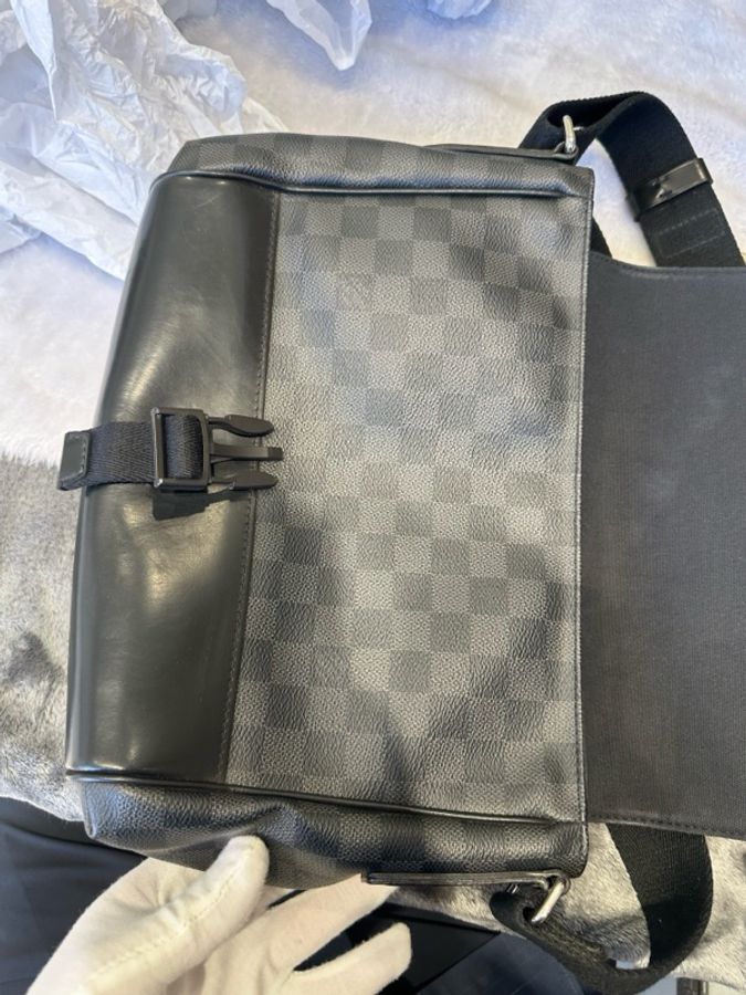 路易威登/Louis Vuitton 皮革 30 x 7 x 23-11