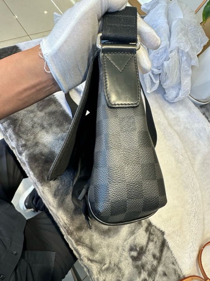 路易威登/Louis Vuitton 皮革 30 x 7 x 23-18