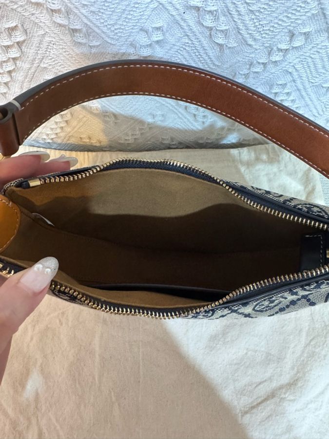 Tory Burch T Monogram 經典老花 緹花半月包 / 腋下包 / Hobo (海軍藍)-5