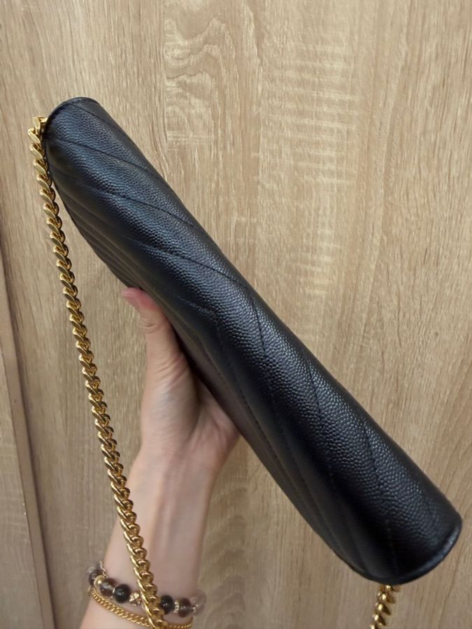 YSL 黑魚子醬牛皮金釦斜背WOC-9