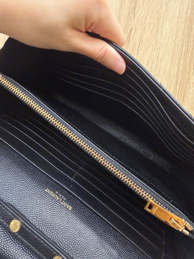 YSL 黑魚子醬牛皮金釦斜背WOC-11