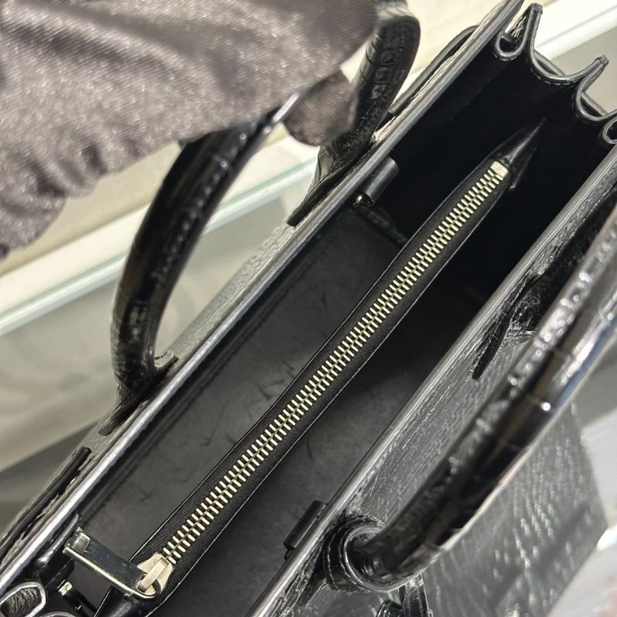 YSL Sac De Jour鱷魚壓紋手提斜背包-8