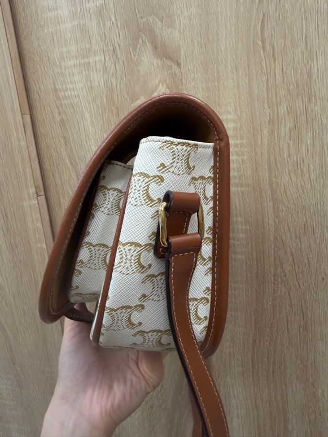Celine 米白PVC咖牛皮中號Folco馬鞍斜背包-2