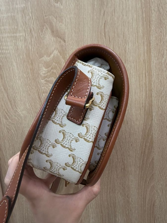 Celine 米白PVC咖牛皮中號Folco馬鞍斜背包-4