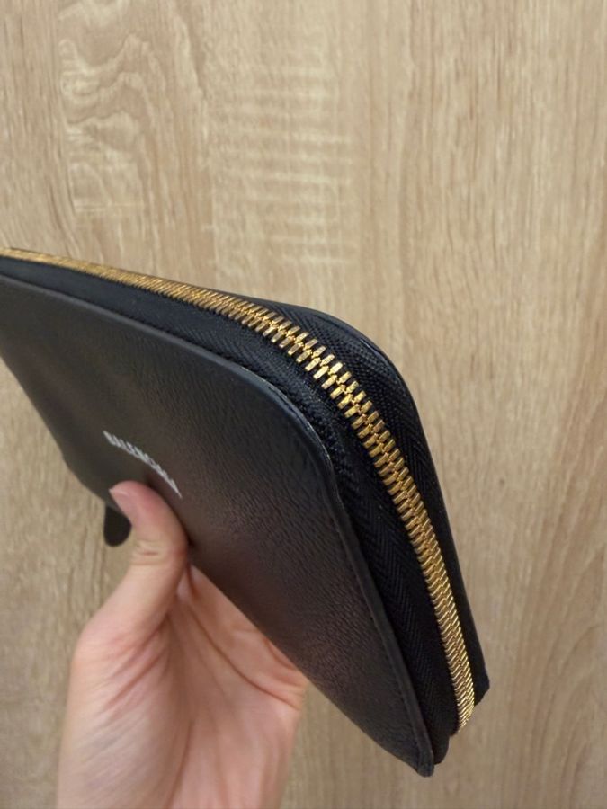 Balenciaga 黑牛皮金釦拉鍊12卡長夾-12