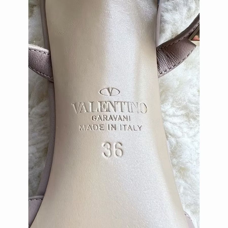 ［4.5折］人類史上最美的100雙鞋第一名  Valentino Rockstud 鉚釘高跟鞋 藍色漆皮-4