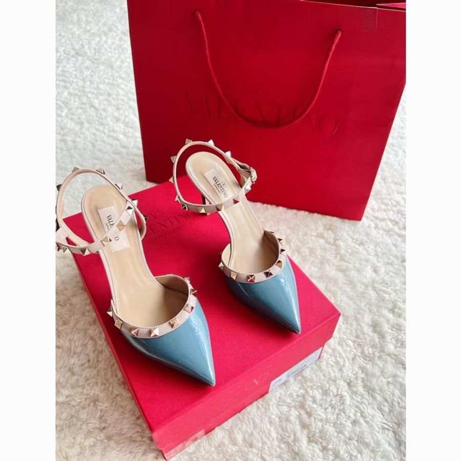 ［4.5折］人類史上最美的100雙鞋第一名  Valentino Rockstud 鉚釘高跟鞋 藍色漆皮-8