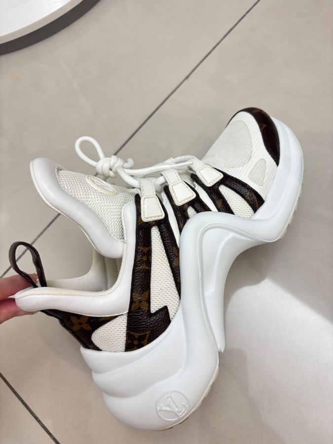 Louis Vuitton LV 字紋白Archlinght運動鞋36號老爹鞋-3