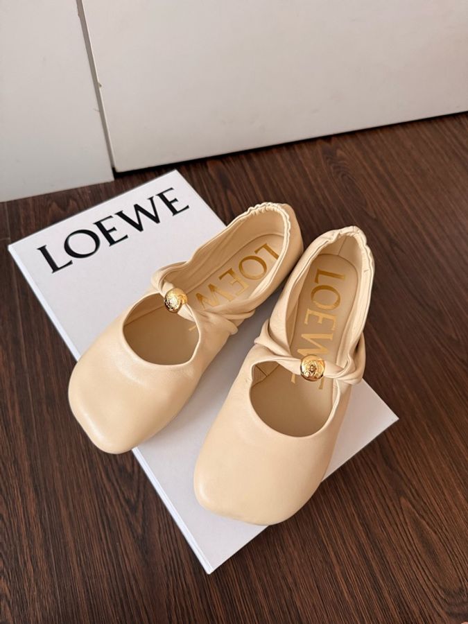 全新Loewe 小羊皮芭蕾舞鞋Pebble EU36-0