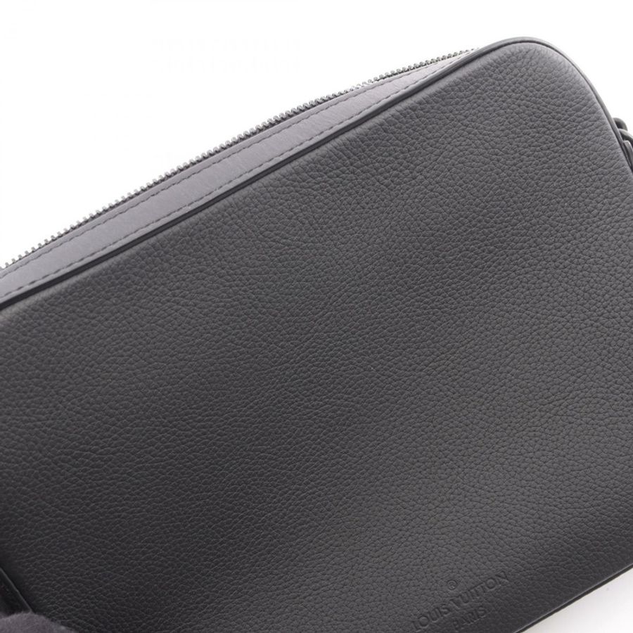 路易威登 Fastline Messenger 肩斜背包 M22482 LV Aerogram Noir-5