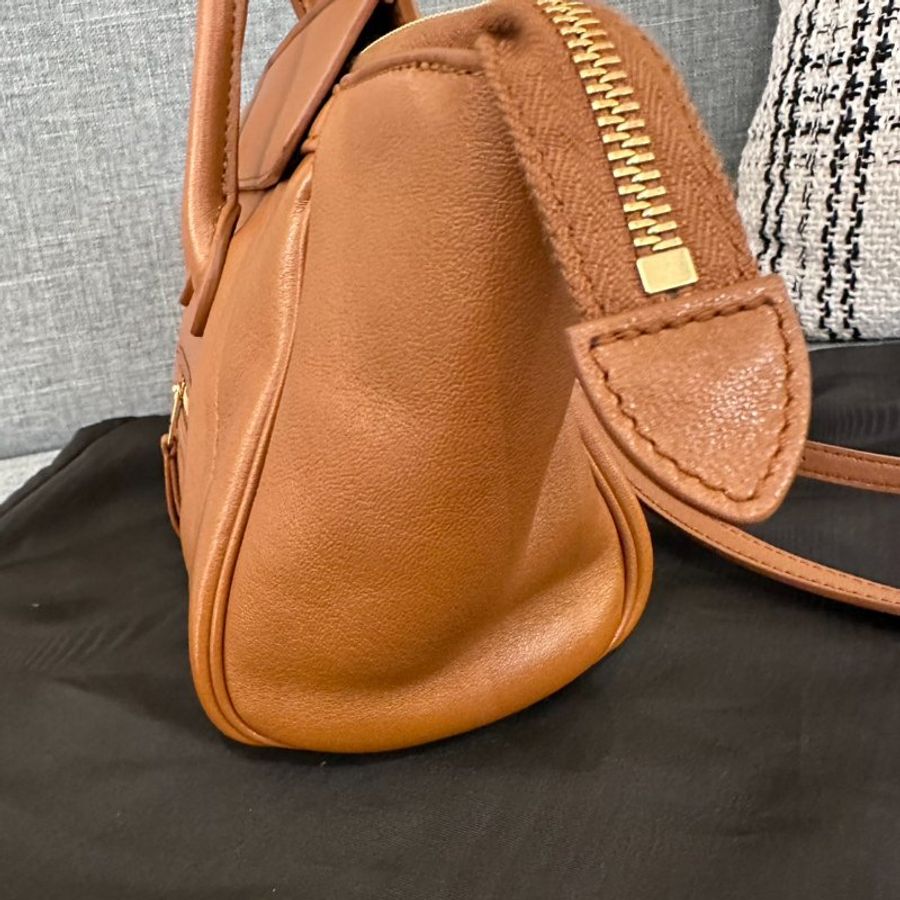 CELINE 焦糖色LUGGAGE 囧臉包(小號)-4