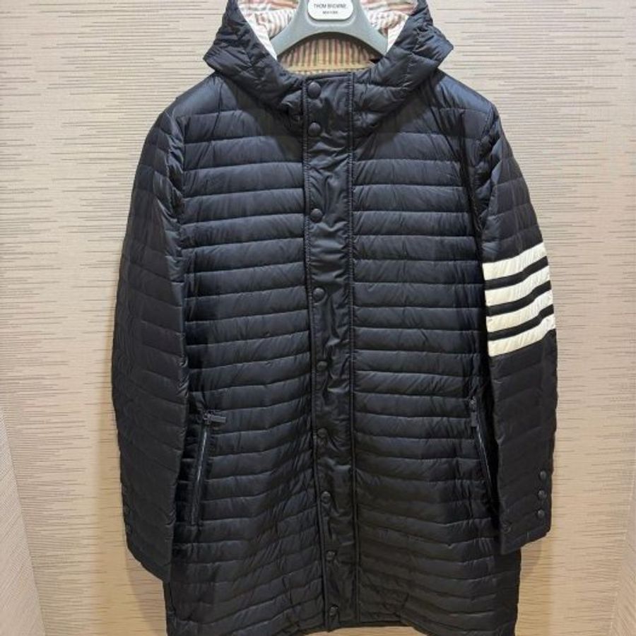 💎Han's house精品服飾💎THom Browne 羽絨 連帽 外套 中版 深藍 現貨2號 原價69800-1