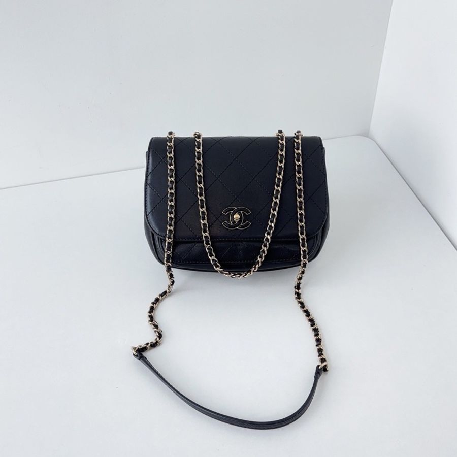 Chanel 香奈兒 黑金荔枝牛皮 方胖子郵差包-0