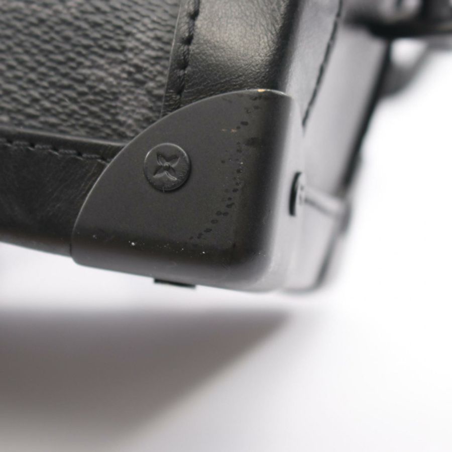 路易威登 Soft Trunk 肩斜背包 M44730 Monogram eclipse Noir-8