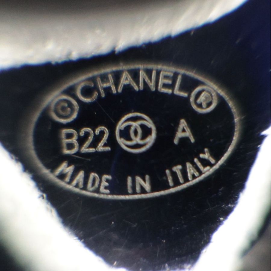 Chanel 22A莱茵石双井CC吊坠双层项链-17