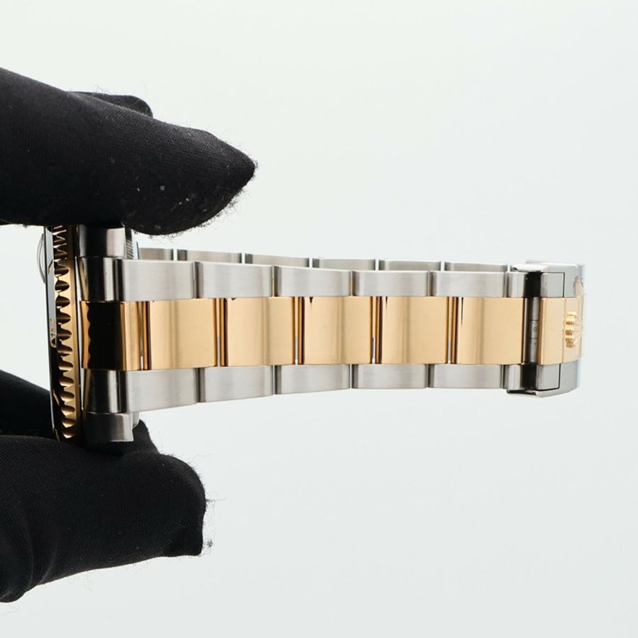 ROLEX Submarinar Date 116613LN-9