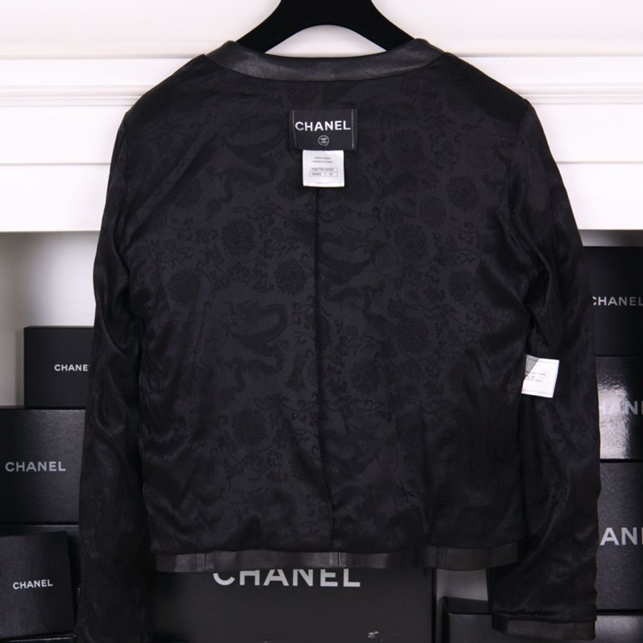 Chanel 10年上海巴黎立体山茶花圆领皮衣外套-5