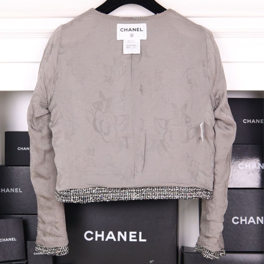 Chanel 15年迪拜系列黑白格纹亮片琉璃扣两口袋crop短外套-9
