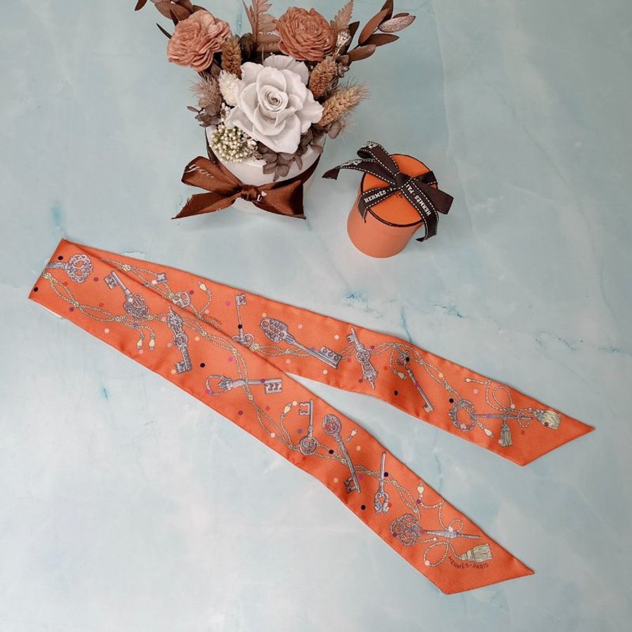 HERMES 全新杏色twilly圓點鑰匙絲巾-0