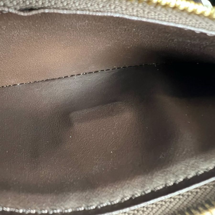 LV M82398/晶片款 奶茶拼老花旋轉扣三折短夾-8