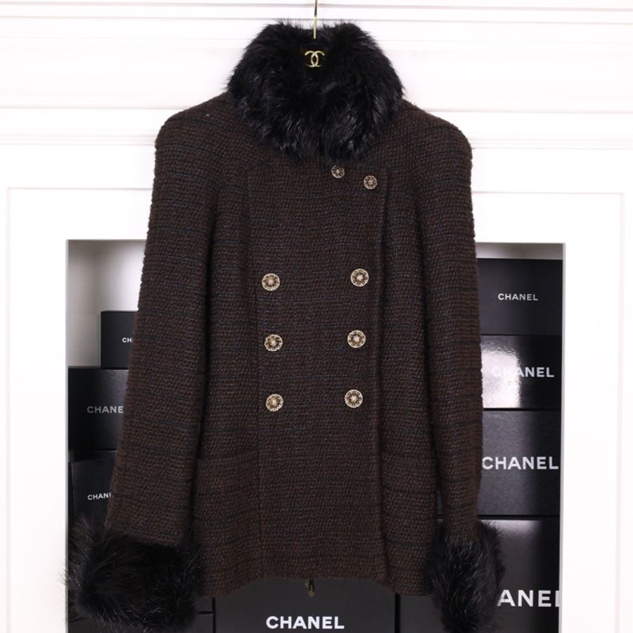 Chanel 10年上海巴黎系列棕色格纹粗花呢毛毛领口袖口滚边上衣半裙套装毛领可拆卸-1