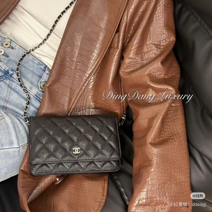 Chanel WOC 黑銀荔枝牛-1
